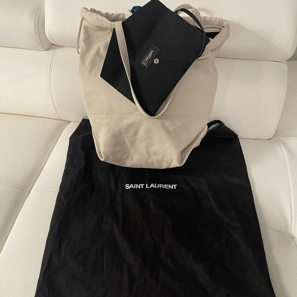 YSL authentic lamb skin bag. Card of authenticity. - Picture 13 of 17